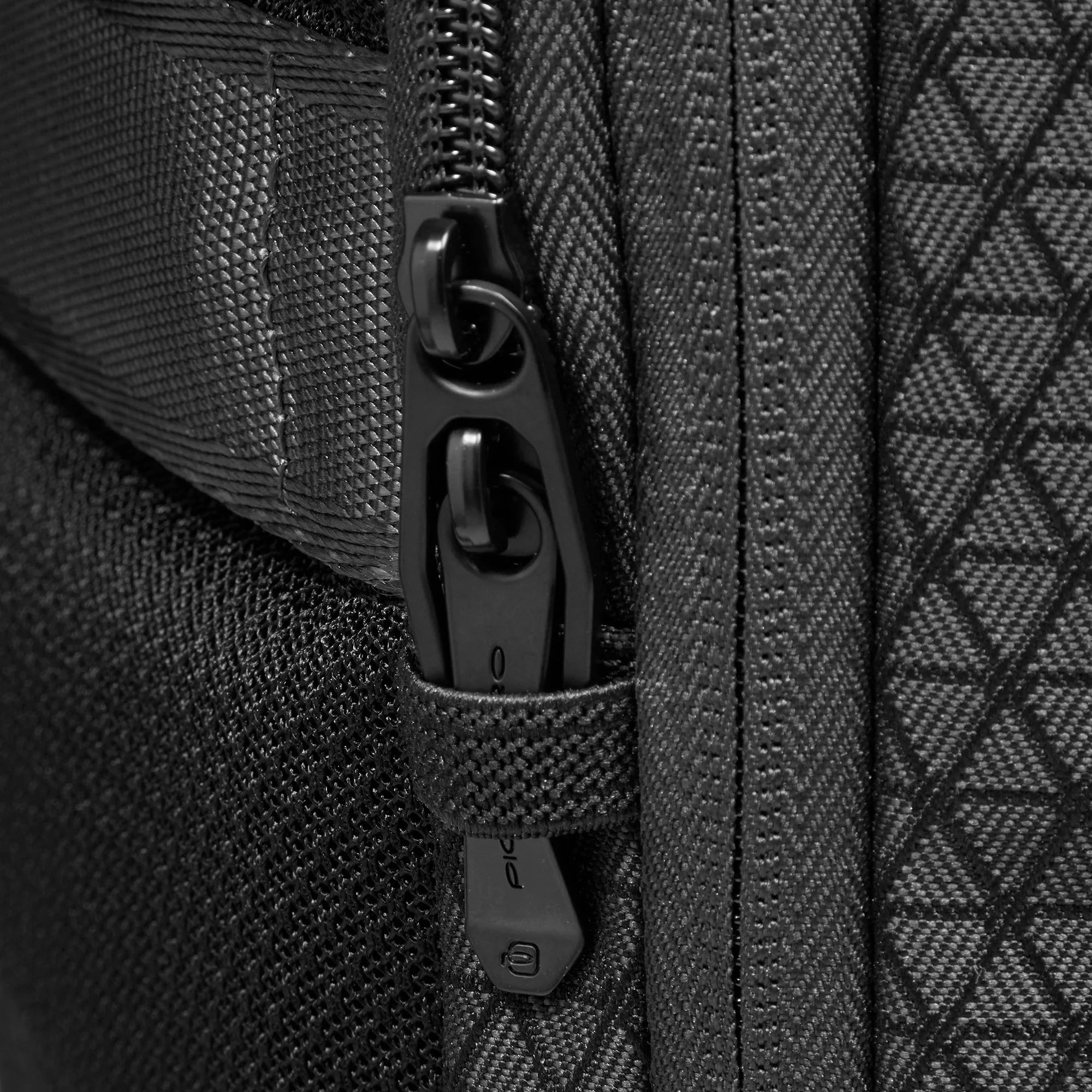 Piquadro Modular 2-in-1 Travel laptop backpack Noir 15.6"