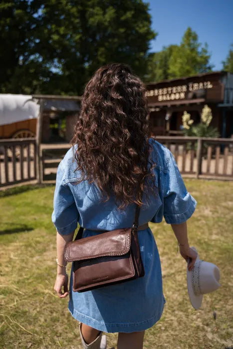 Hide & Stitches W00748 Donkerbruin Country