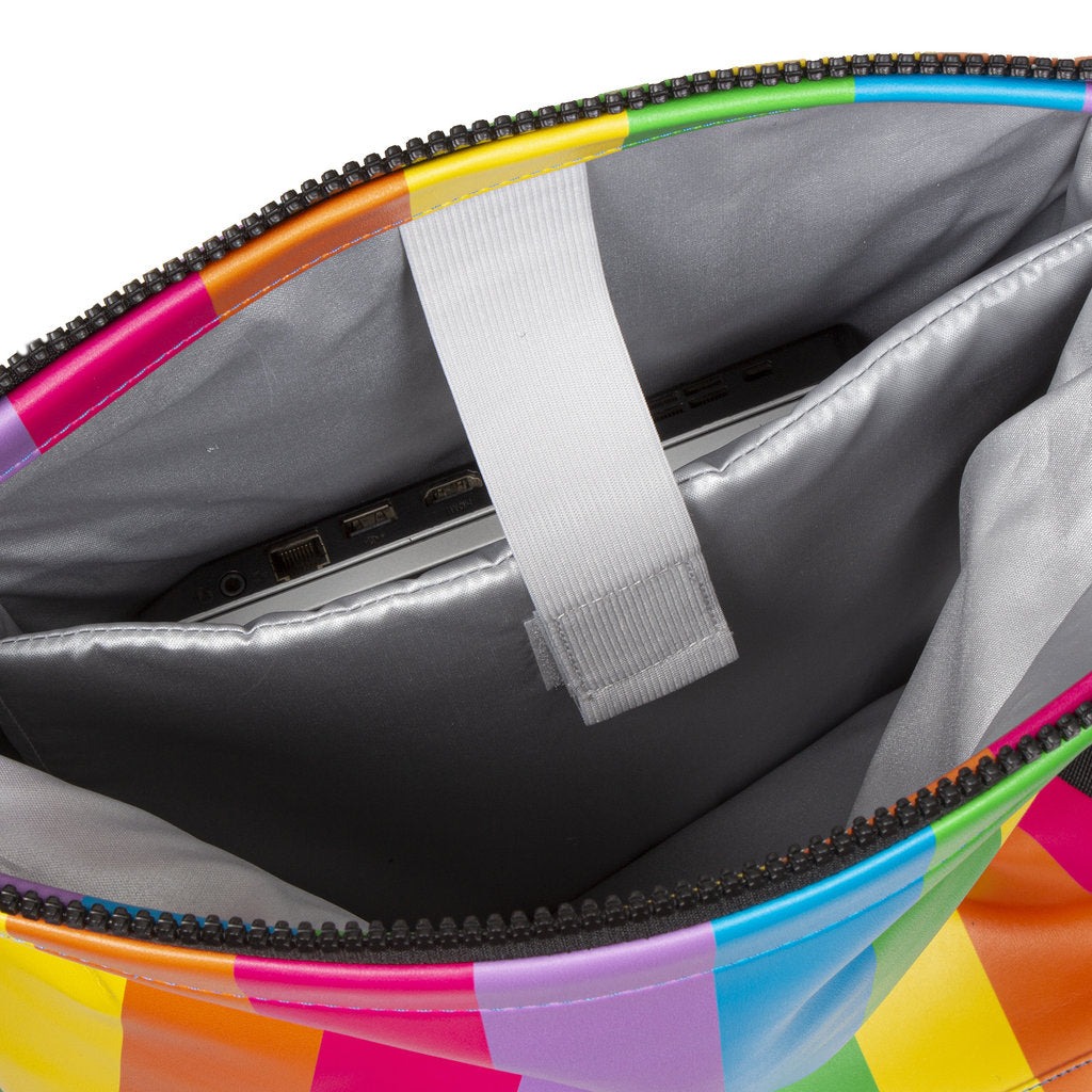 Mart Rainbow Waterproof Rolltop Rugzak 15"