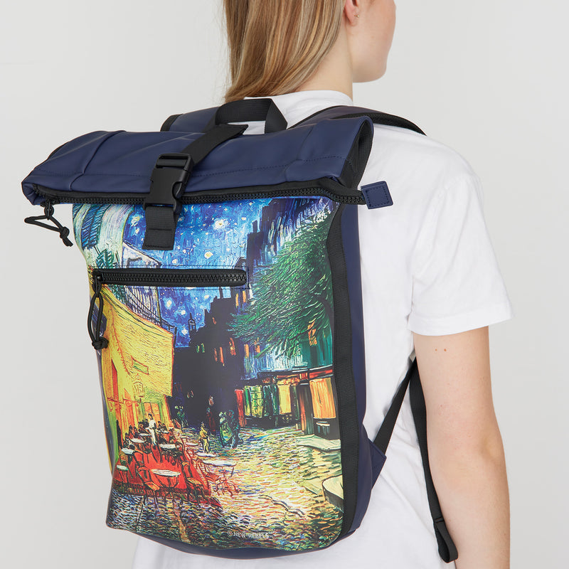 Mart Art New York Cafe At Night Waterproof Rolltop Rugzak 15.6"