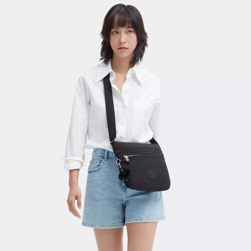 Kipling Arto Black Noir