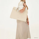 Charm London The Hamptons Laptoptas Crème 15,6 inch W01593 138 (34.5x19.4 cm)