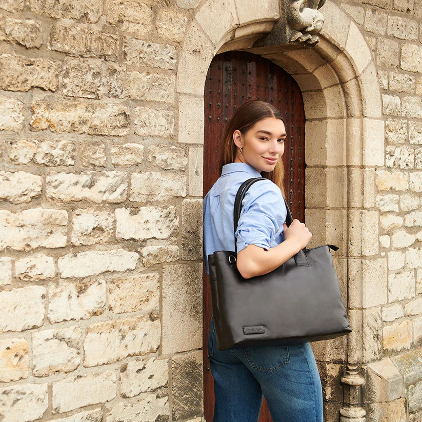 PLEVIER Dameslaptoptas Amber Zwart 356-1 15.6 Inch