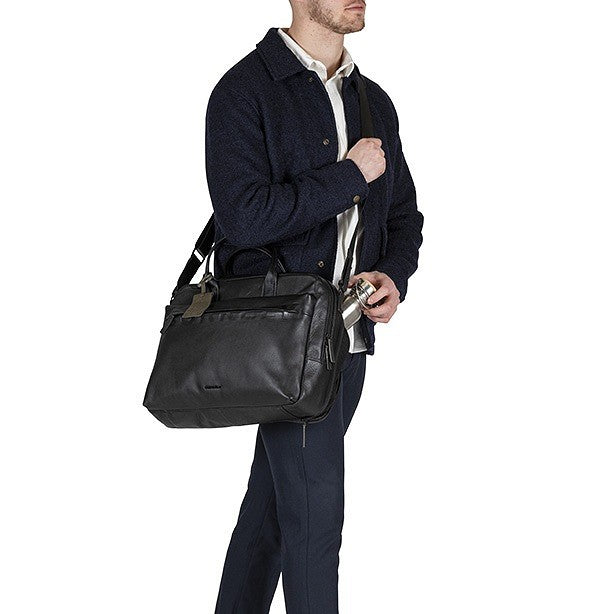 Burkely Moving Madox Laptopbag 15.6" 1005607.64.10 Zwart