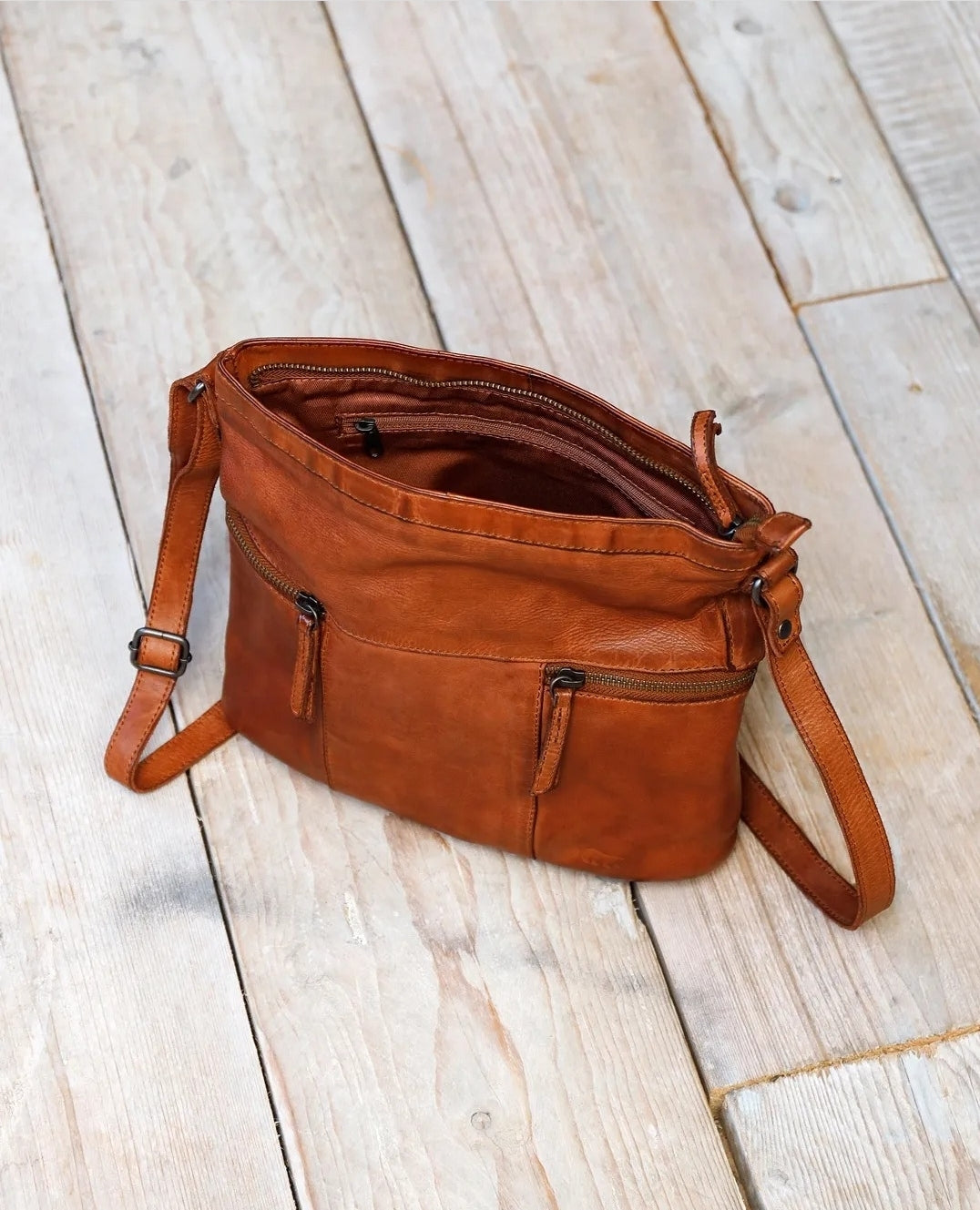 Bear Design schoudertas Chessi CL35556 Cognac